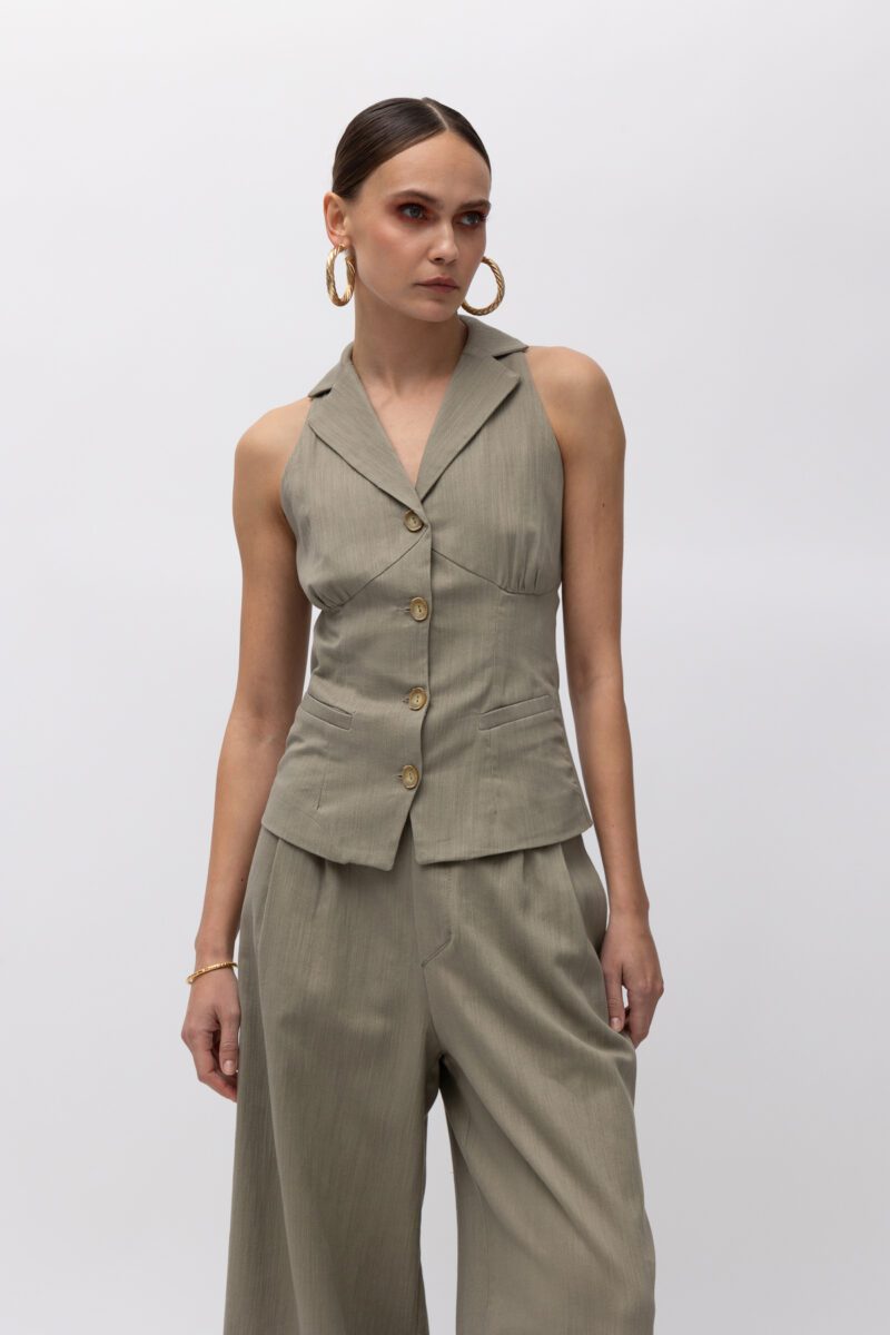 Amaru Chaki Vest